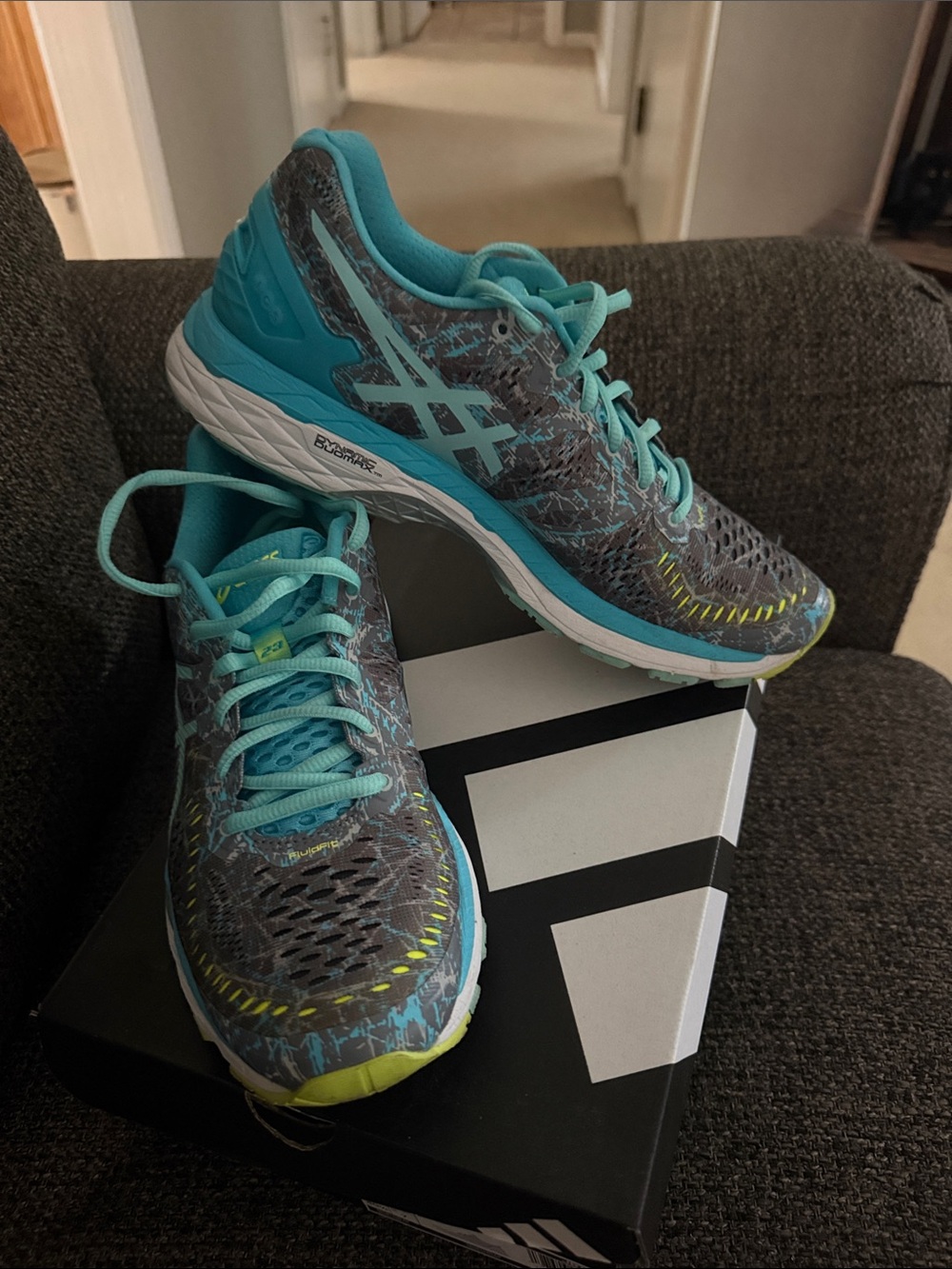 WOMENS ASICS PREOWNED GEL- HAYANO GYM SHOES